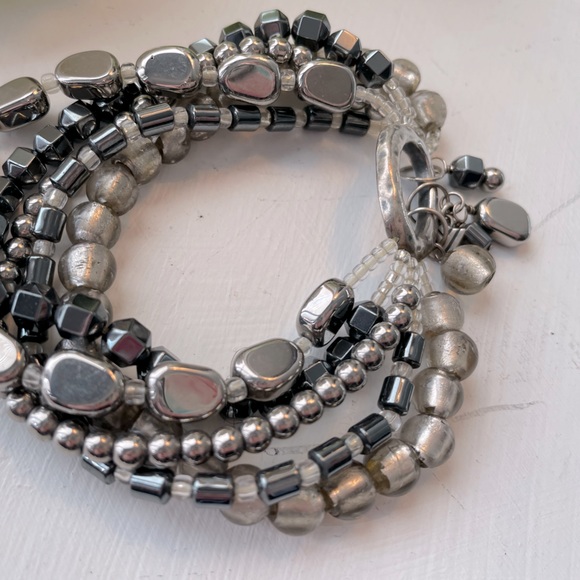 Silpada.925 sterling silver bead stretch 5 strand bracelet, gorgeous!! - Picture 3 of 4